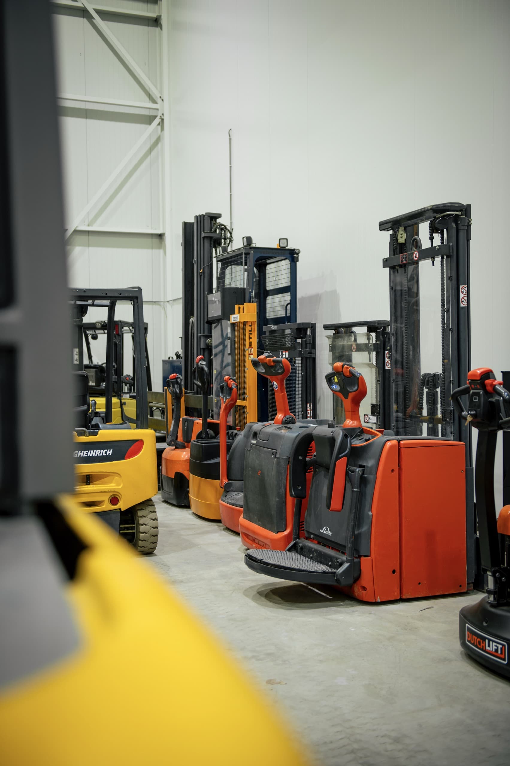 Showroom Vebrion altijd vooruit betrouwbare machine heftruck hoogwerker pompwagen stapelaar 6