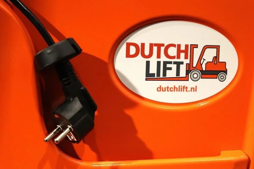 Vebrion altijd vooruit betrouwbare machine heftruck hoogwerker pompwagen stapelaar Dutchlift DL ES 12-12 ES 5