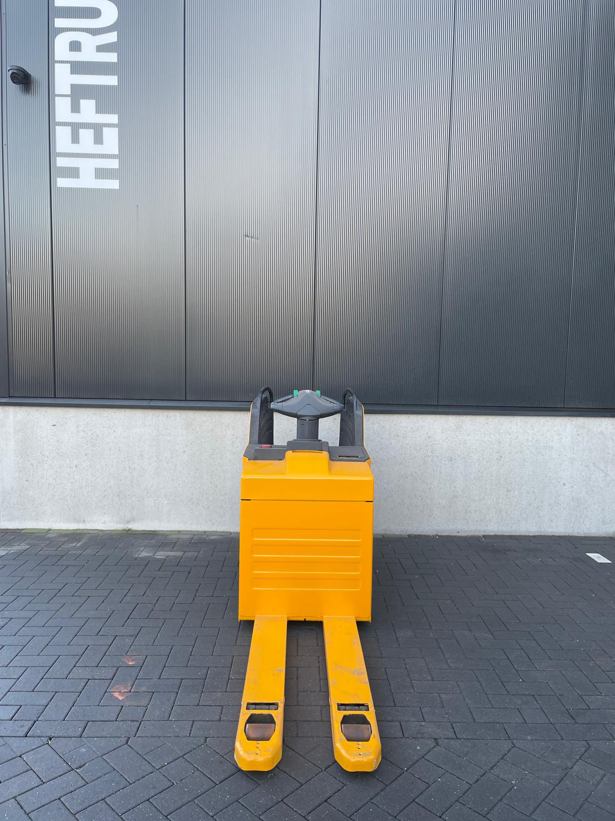 WhatsApp Image 2025-12-13 at 15.34.53 (2)