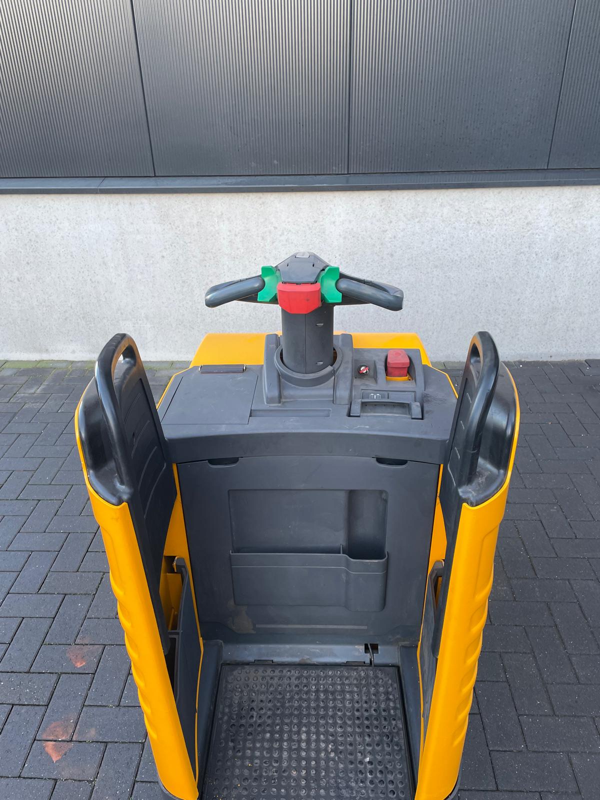 WhatsApp Image 2025-12-13 at 15.34.53 (4)