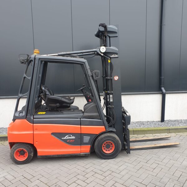 Linde E30, 4-wieler elektrische heftruck